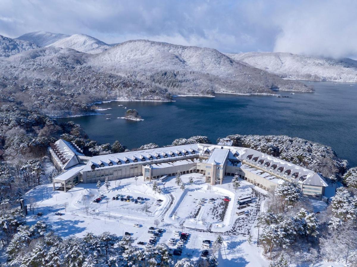Urabandai Lake Resort Geihinkan Nekoma Rikyu Kitashiobara Exteriér fotografie
